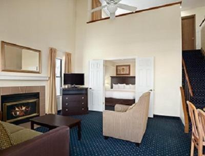 Hawthorn Suites - Fort Wayne Room photo